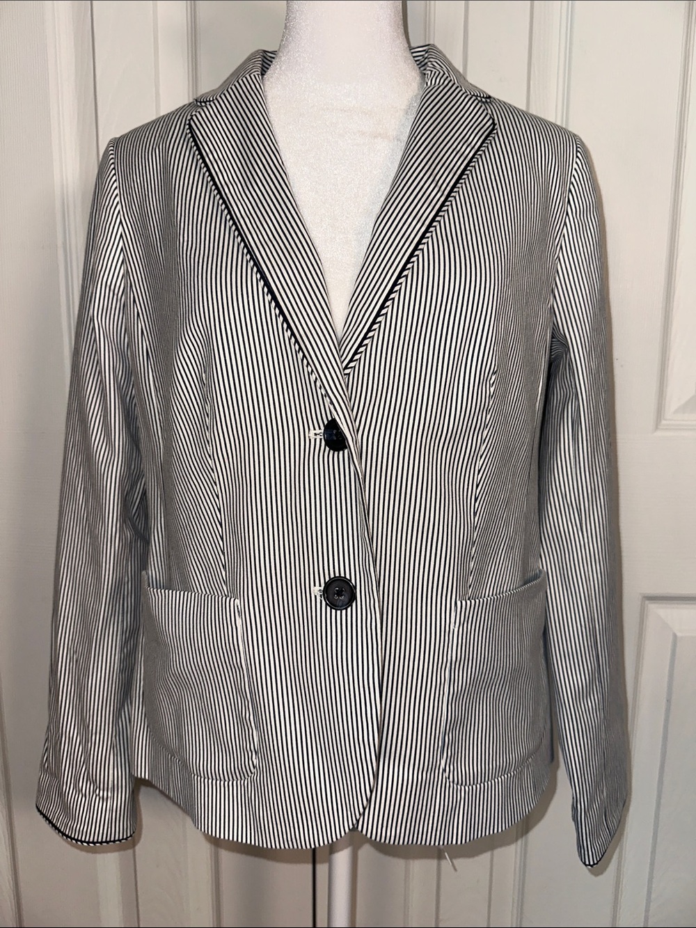 Talbots petite navy and White Pinstripe Blazer